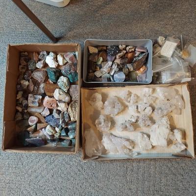 Vivianite w/ Mixed Rough Stones (GB-BBL)