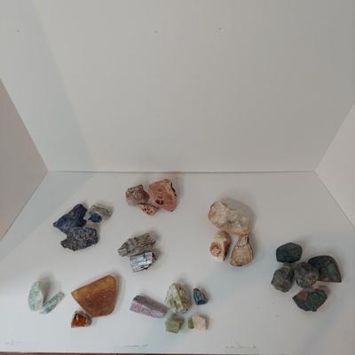 Vivianite w/ Mixed Rough Stones (GB-BBL)