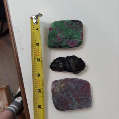 Vivianite w/ Mixed Rough Stones (GB-BBL)