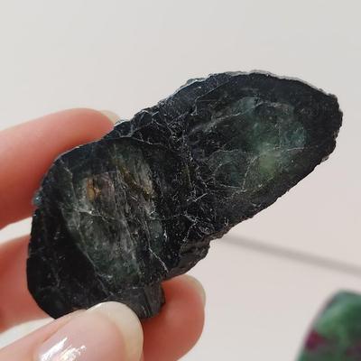 Vivianite w/ Mixed Rough Stones (GB-BBL)