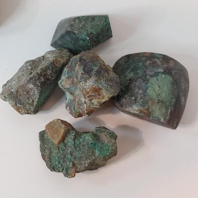 Vivianite w/ Mixed Rough Stones (GB-BBL)