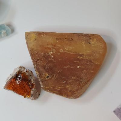 Vivianite w/ Mixed Rough Stones (GB-BBL)