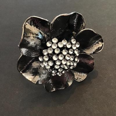 Large gunmetal gray flower clamp bracelet