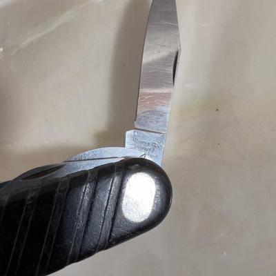 2 Swiss Army Knives WEGNER & China knockoff