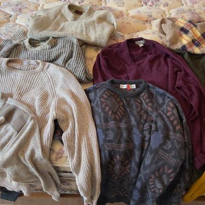 Lot 1 (9) Men's Sweaters Some Wool Some Acrylic 