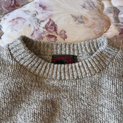 Lot 2 of Sweaters.(9) Men's Sweaters Some Wool Some Acrylic 