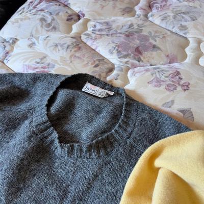 Lot 2 of Sweaters.(9) Men's Sweaters Some Wool Some Acrylic 