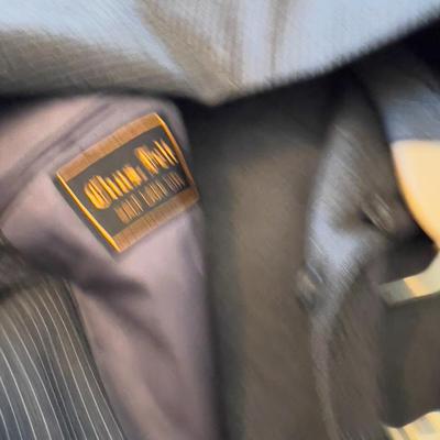 (5) Tailored Men's Suites Charcoal to Light Gray 