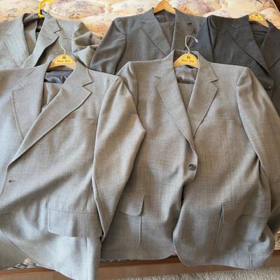 (5) Tailored Men's Suites Charcoal to Light Gray 
