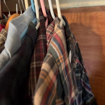 Lot 1 (15) Men's Flannel and Denim Shirts 