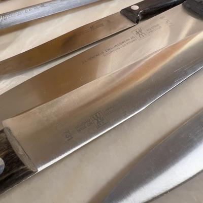 Henckels Knives w/Wood Holder 