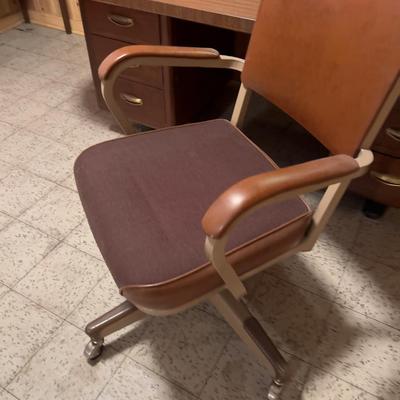 Tan Brown Metal Tanker Style Rolling Officer Chair. 