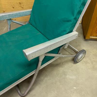 Aluminum Chaise Longe Vintage 1960's