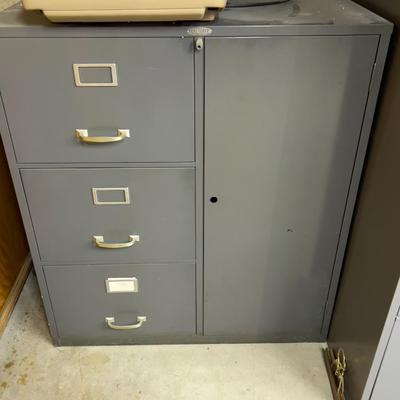 Metal Filing Cabinet 