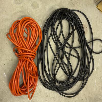 2 Electrical cords 