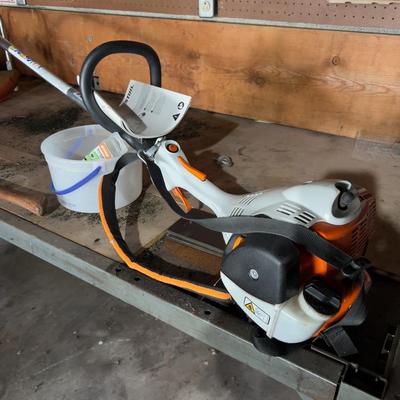 Weed Eater - STIHL (garage)