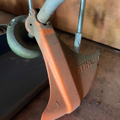 Weed Eater - STIHL (garage)