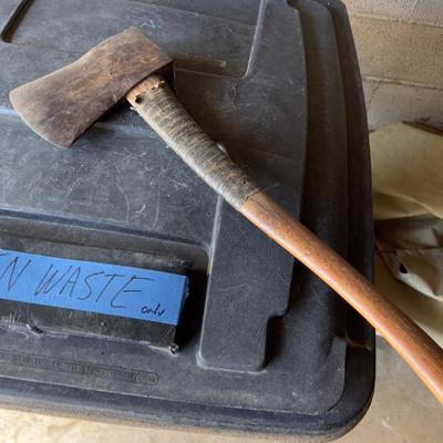 Old Ax KELLY (garage)