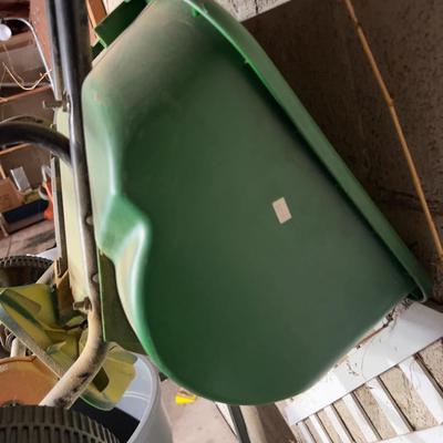 Fertilizer Spreader - (garage)