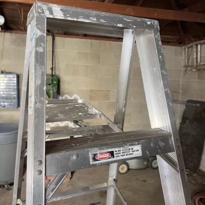6 Foot Aluminum Step Ladder. - (garage)