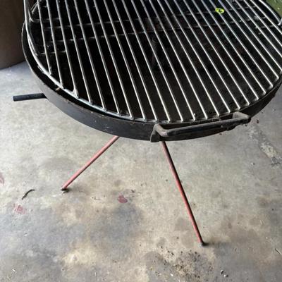 Charcoal BBQ 24" Round - (garage)