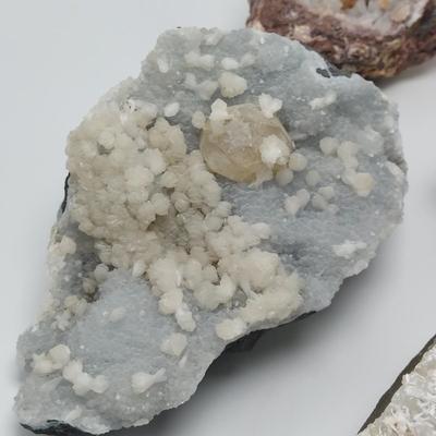 Stilbite, Fluorite, Calcite & More (GB-BBL)