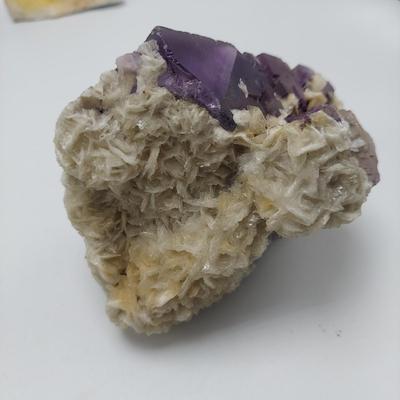 Stilbite, Fluorite, Calcite & More (GB-BBL)