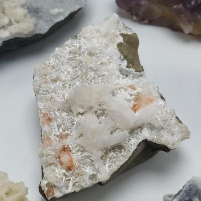 Stilbite, Fluorite, Calcite & More (GB-BBL)