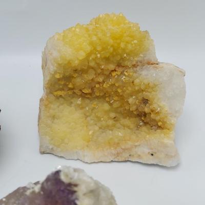 Stilbite, Fluorite, Calcite & More (GB-BBL)
