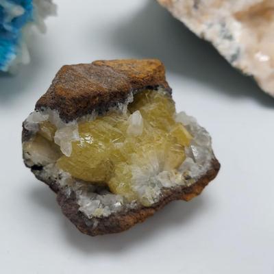 Cavansite, Heulandite, Fluorite & More (GB-BBL)