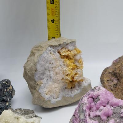 Cavansite, Heulandite, Fluorite & More (GB-BBL)