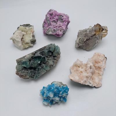 Cavansite, Heulandite, Fluorite & More (GB-BBL)