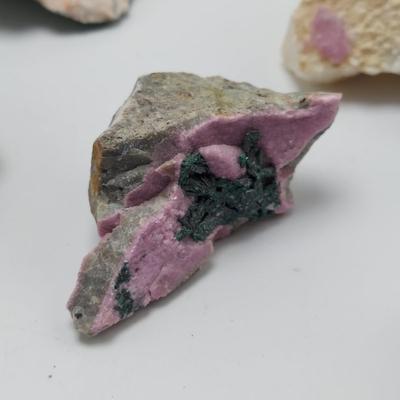 Cavansite, Heulandite, Fluorite & More (GB-BBL)