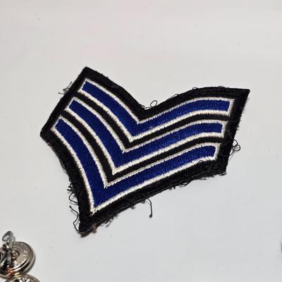 4 Military patches - Sargent, WW2 Air Force- with 26 Waterbury button Co. Collectible Uniform buttons & backs