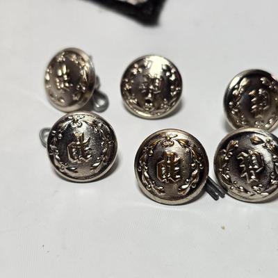4 Military patches - Sargent, WW2 Air Force- with 26 Waterbury button Co. Collectible Uniform buttons & backs