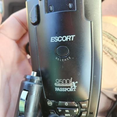 Escort 9500Ix Passport Radar Detector Powers up Audio Working