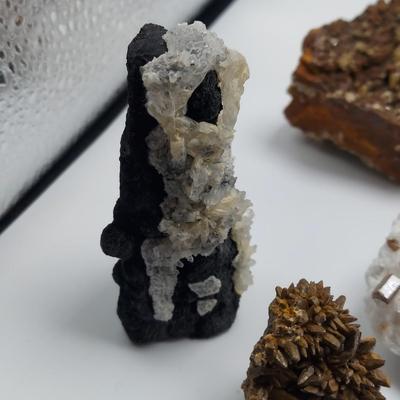 Brochantite, Linarite, Hemimorphite, Chalcopyrite & More (GB-BBL)