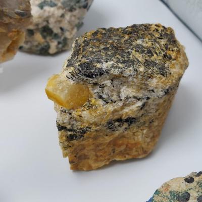 Brochantite, Linarite, Hemimorphite, Chalcopyrite & More (GB-BBL)