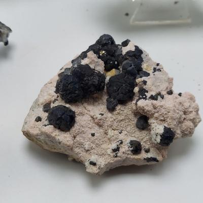 Brochantite, Linarite, Hemimorphite, Chalcopyrite & More (GB-BBL)