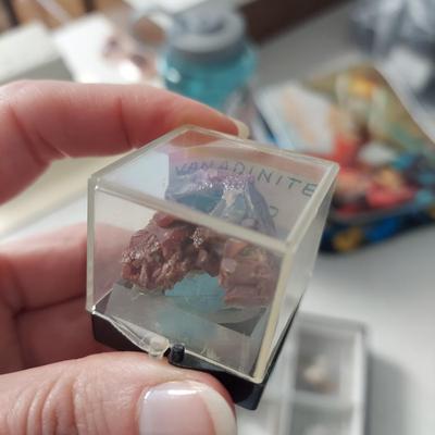 Creedite & More Crystal Displays (GB-BBL)