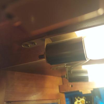 Mirror Back Curio Cabinet (GB-BBL)