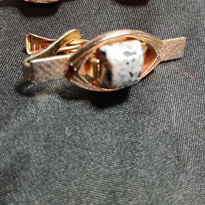 Vintage 2 sets of matching 70's tie clips & cuff links