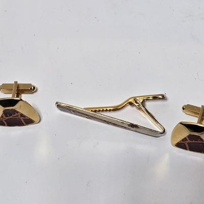 Vintage 2 sets of matching 70's tie clips & cuff links
