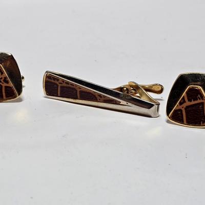 Vintage 2 sets of matching 70's tie clips & cuff links