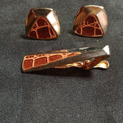 Vintage 2 sets of matching 70's tie clips & cuff links