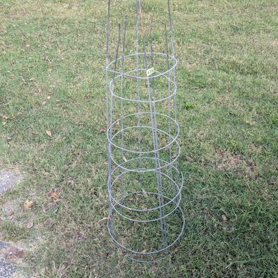 2 steel tomato plant cages 44 in  tall