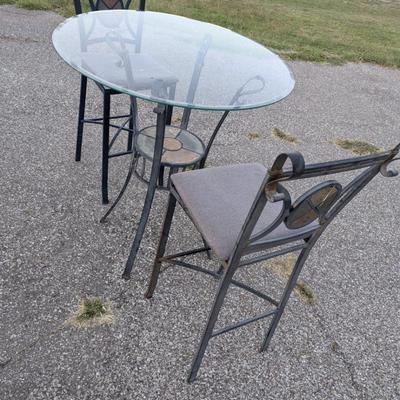 metal bistro Table with Glass top and 2 chairs