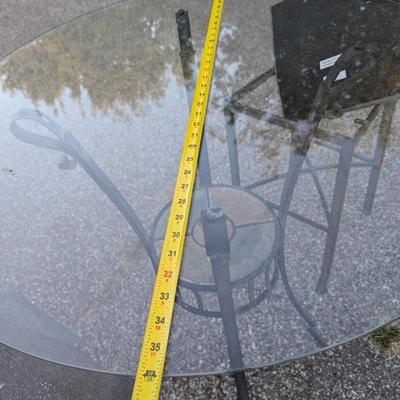 metal bistro Table with Glass top and 2 chairs