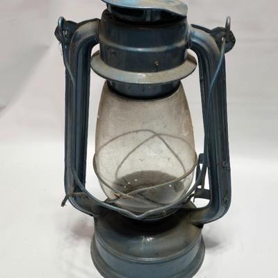 Kerosene Lanterns - Dietz USA New York No 2 - damaged bent top Made in China Blue with glass globes