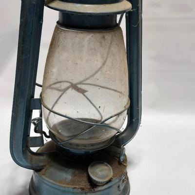 Kerosene Lanterns - Dietz USA New York No 2 - damaged bent top Made in China Blue with glass globes